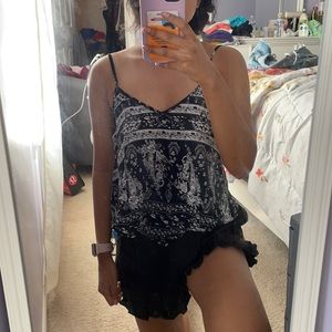 Flowy cropped tank